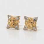 21K Gold Star Design Stud Earrings – 0.910g Lightweight Filigree Style