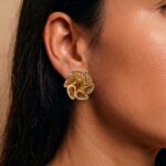 21K Gold Flower Stud Earrings - 1.220 Grams Real Gold Earrings - Image 2