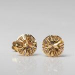 21K Gold Filigree Stud Earrings - 1.590 Grams