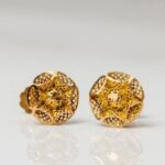 21K Gold Flower Design Stud Earrings - 0.740 Grams