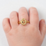 21K Baby Gold Ring Round Filigree Design – Lightweight 0.920g - Image 2