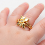 21K Gold Baby Ring with Cutwork Floral Top – 0.810g - Image 2