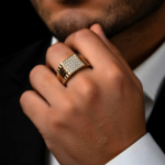 21 Carat Gold Men's Diamond Square Pave President Ring | 9.310g - Image 2