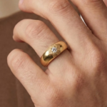 21 Carat Gold Men's Solitaire Diamond Dome Band Ring | 2.530g - Image 2