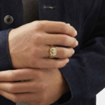 21 Carat Gold Men's Solitaire Diamond Filigree Shoulder Ring | 5.200g - Image 2