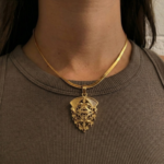 21 Carat Gold Shield Filigree Locket with Black Stone Accents | 1.46g - Image 2